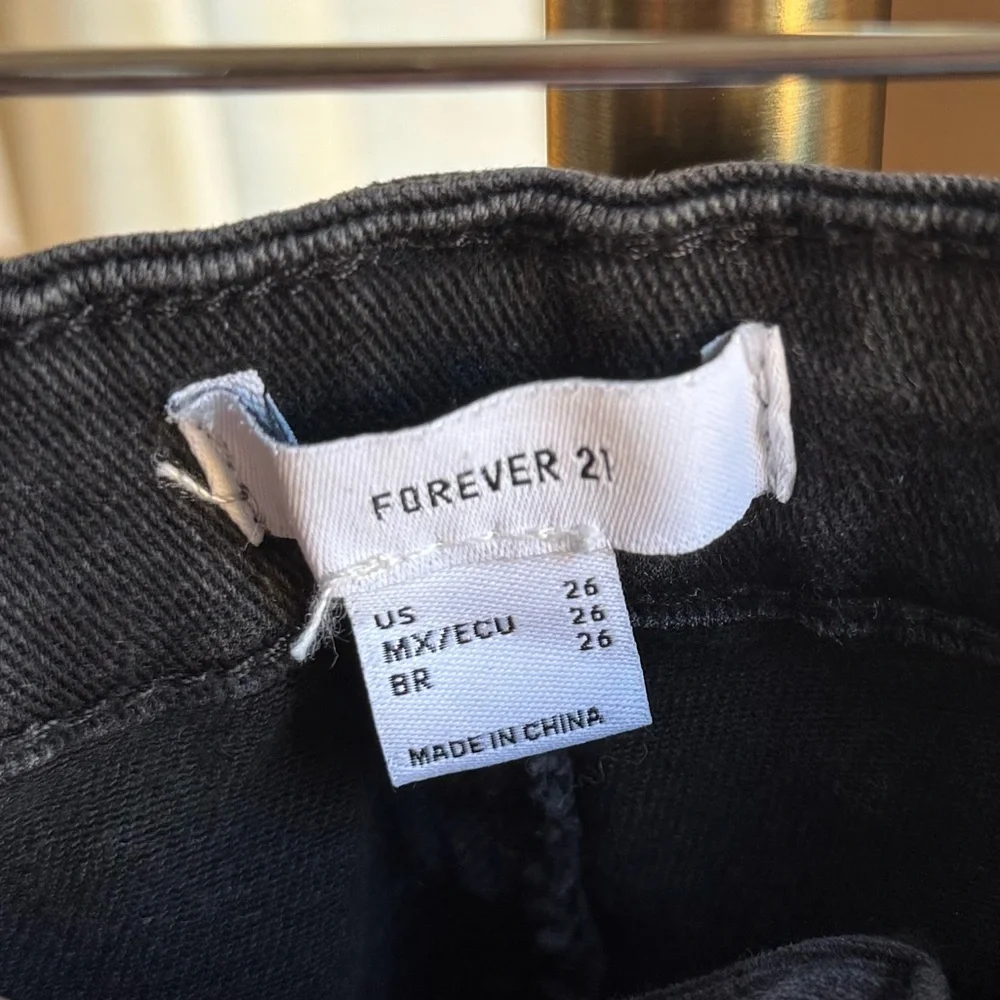 Forever 21 Women Dark Gray Skinny Jeans | 26 - Picture 4 of 6